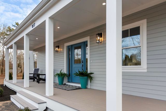 817 Race Lane, Marstons Mills, MA 02648