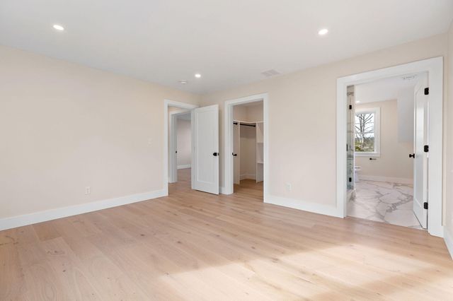 817 Race Lane, Marstons Mills, MA 02648