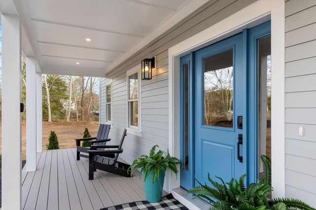 817 Race Lane, Marstons Mills, MA 02648