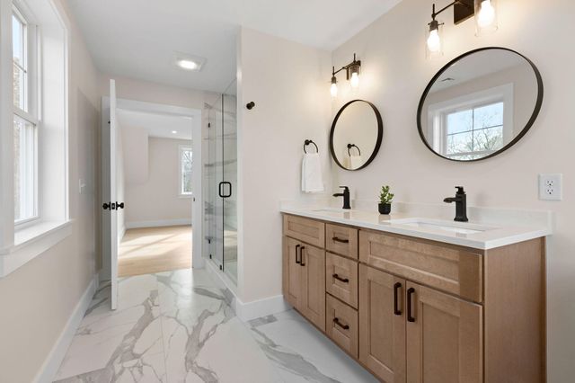 817 Race Lane, Marstons Mills, MA 02648