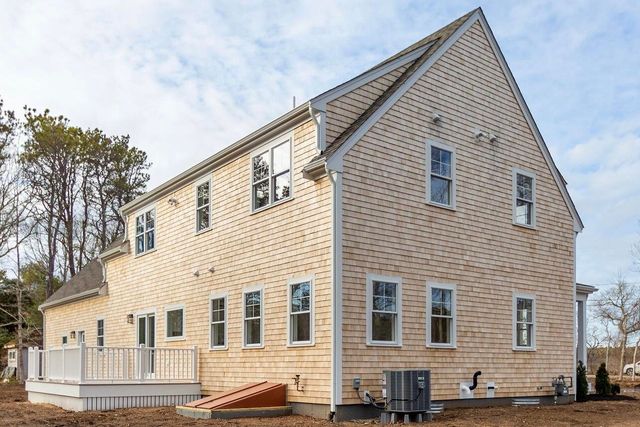 817 Race Lane, Marstons Mills, MA 02648