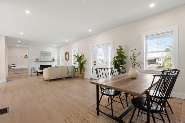 817 Race Lane, Marstons Mills, MA 02648