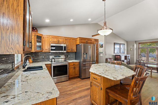 5200 S Lewis Ave Avenue, Sioux Falls, SD 57108