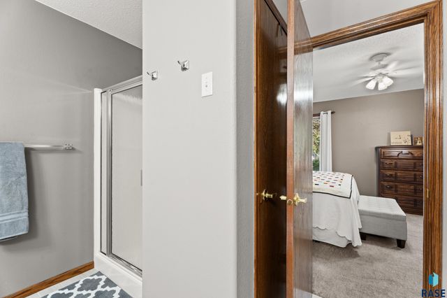5200 S Lewis Ave Avenue, Sioux Falls, SD 57108