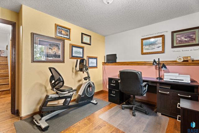 5200 S Lewis Ave Avenue, Sioux Falls, SD 57108