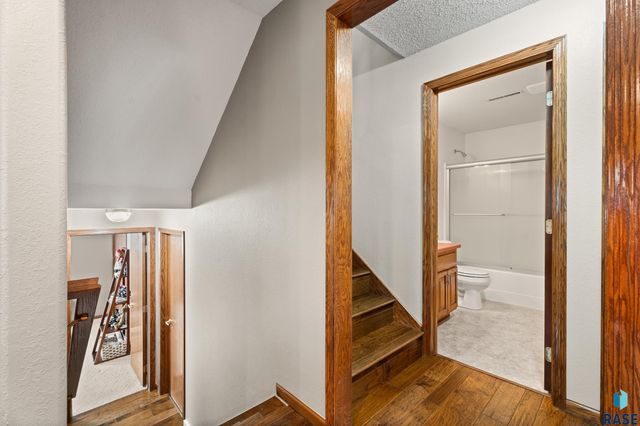 5200 S Lewis Ave Avenue, Sioux Falls, SD 57108