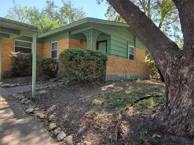5437 Whitman Avenue, Fort Worth, TX 76133