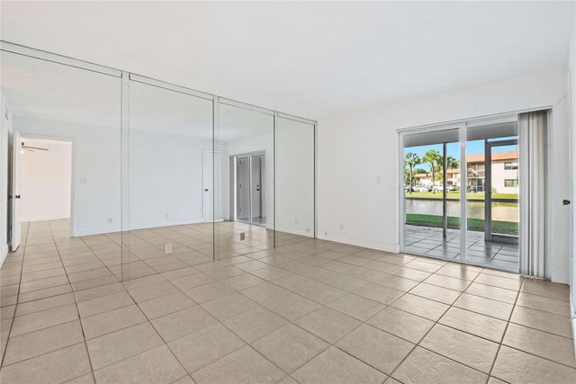 140 Lakeview Drive 103, Weston, FL 33326