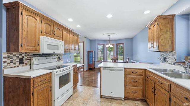 2822 E 250 North, Bluffton, IN 46714