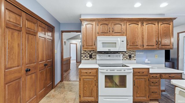 2822 E 250 North, Bluffton, IN 46714