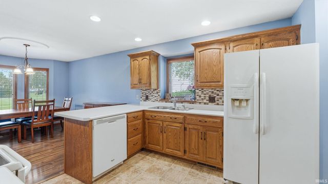 2822 E 250 North, Bluffton, IN 46714