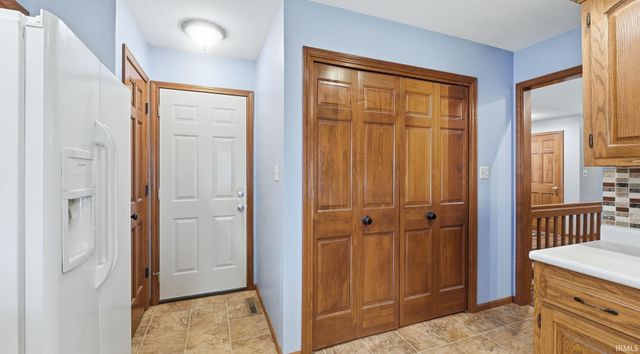2822 E 250 North, Bluffton, IN 46714