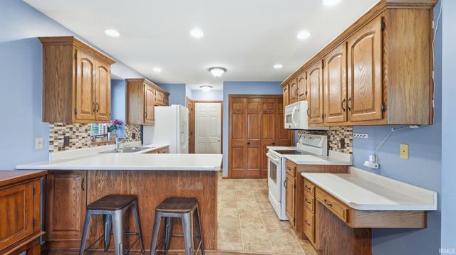 2822 E 250 North, Bluffton, IN 46714