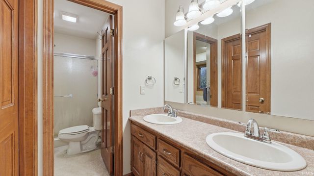 2822 E 250 North, Bluffton, IN 46714