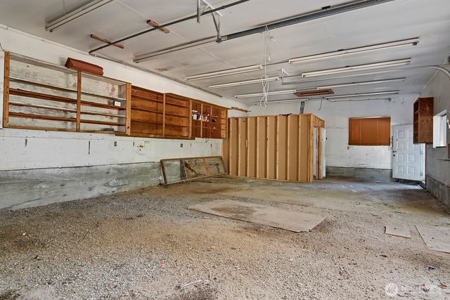 17552 Ballinger Way NE, Lake Forest Park, WA 98155