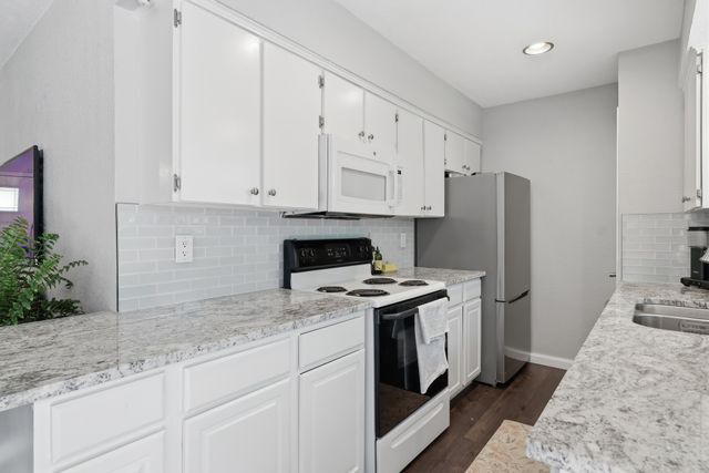 10355 Baronne Circle, Dallas, TX 75218