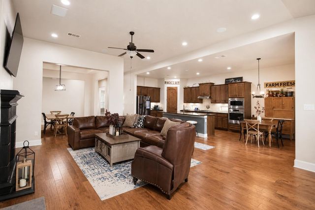 2928 San Milan PASS, Round Rock, TX 78665