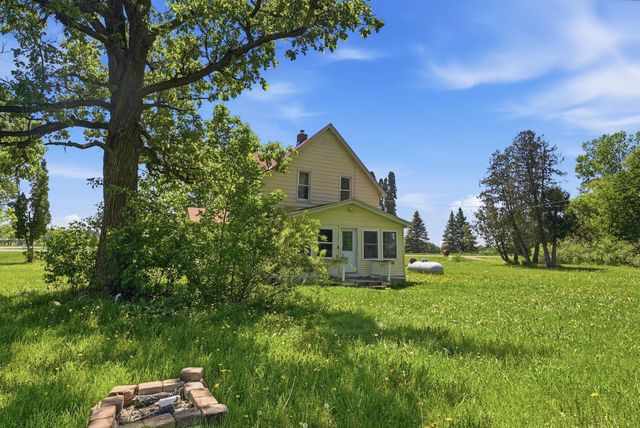8005 381st Avenue NW, Dalbo, MN 55017