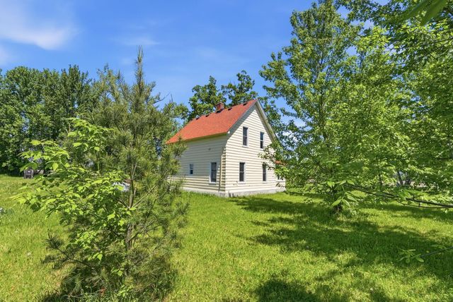 8005 381st Avenue NW, Dalbo, MN 55017
