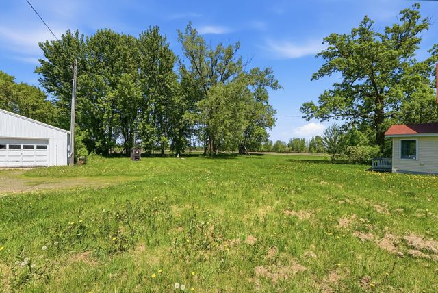 8005 381st Avenue NW, Dalbo, MN 55017