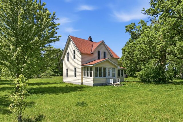8005 381st Avenue NW, Dalbo, MN 55017
