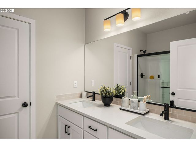 3397 Se EVERWOOD Ln, Hillsboro, OR 97123