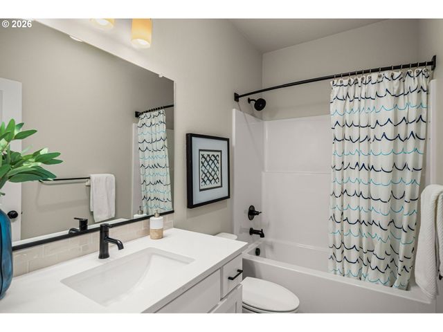 3397 Se EVERWOOD Ln, Hillsboro, OR 97123