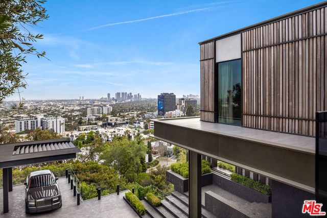 8741 St Ives Drive, Los Angeles, CA 90069