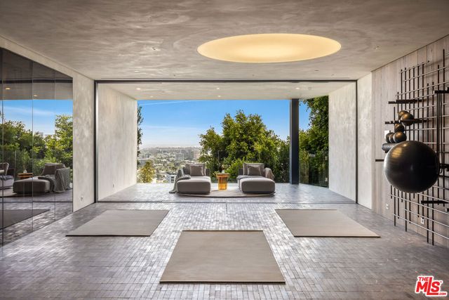 8741 St Ives Drive, Los Angeles, CA 90069