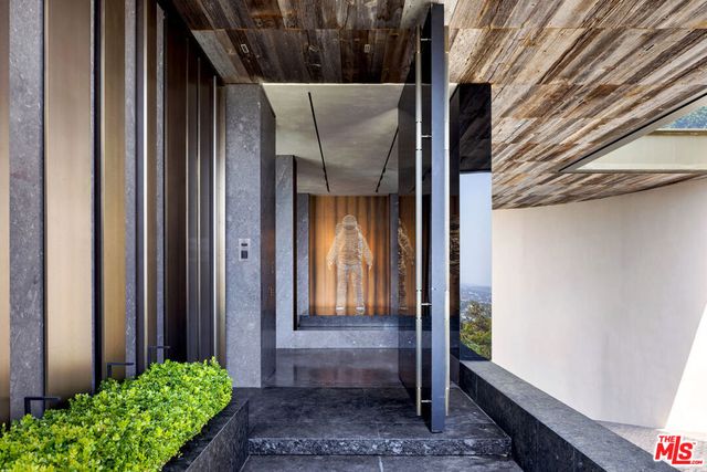 8741 St Ives Drive, Los Angeles, CA 90069