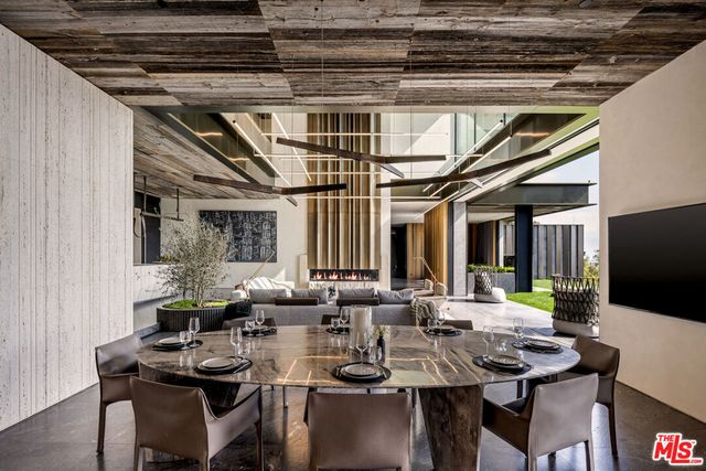 8741 St Ives Drive, Los Angeles, CA 90069