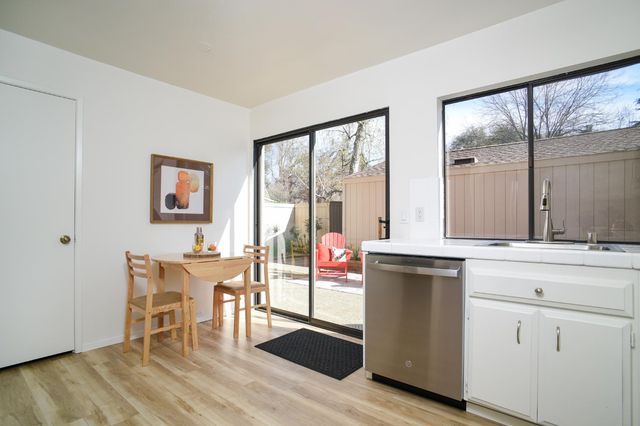 130 Hartnell Pl, Sacramento, CA 95825