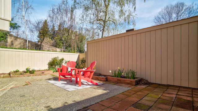 130 Hartnell Pl, Sacramento, CA 95825