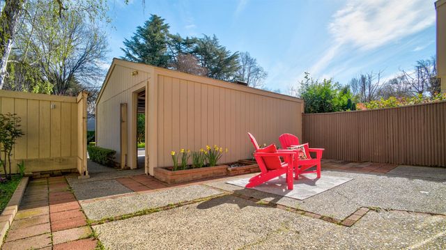 130 Hartnell Pl, Sacramento, CA 95825