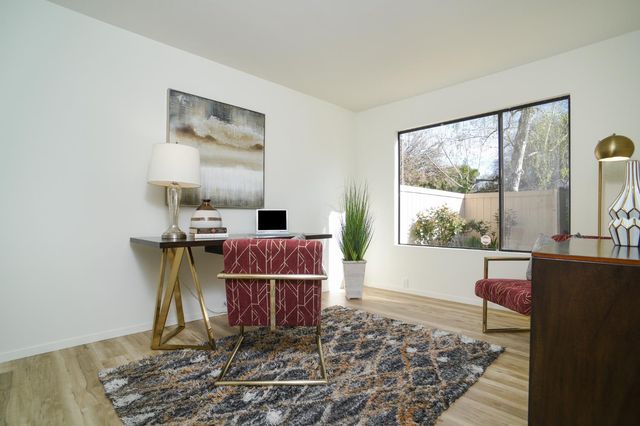 130 Hartnell Pl, Sacramento, CA 95825