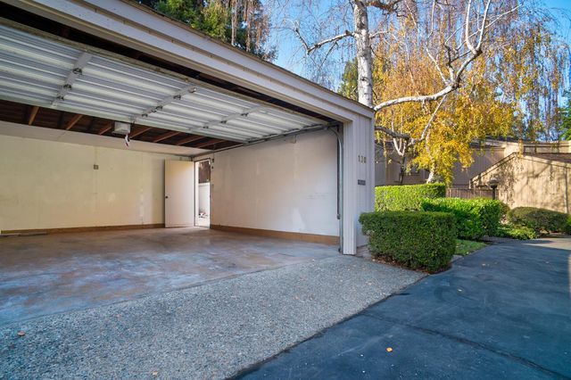 130 Hartnell Pl, Sacramento, CA 95825