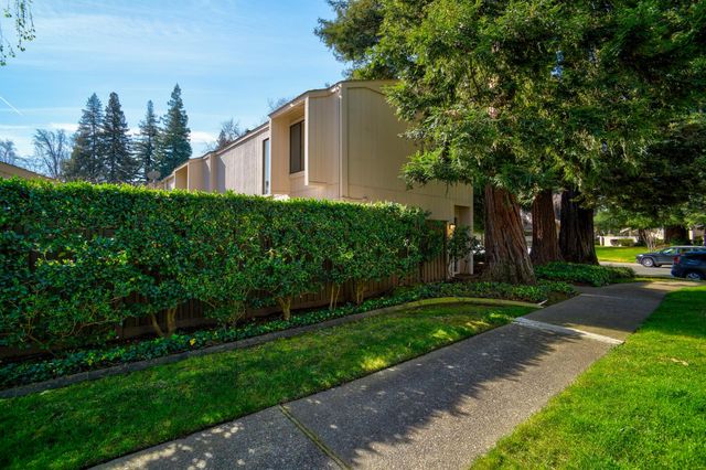 130 Hartnell Pl, Sacramento, CA 95825