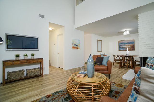 130 Hartnell Pl, Sacramento, CA 95825