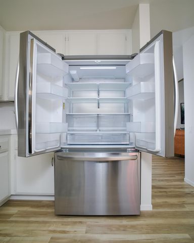 130 Hartnell Pl, Sacramento, CA 95825