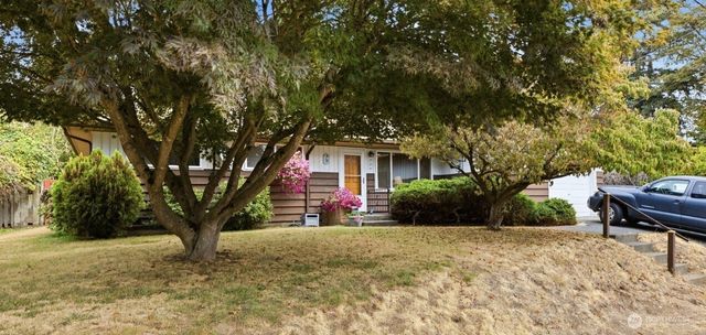 420 S 128th Street, Burien, WA 98168