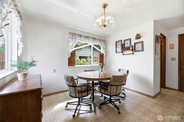 420 S 128th Street, Burien, WA 98168