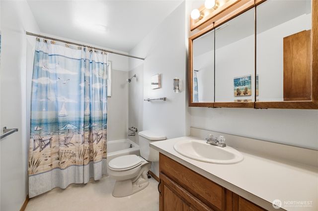 420 S 128th Street, Burien, WA 98168