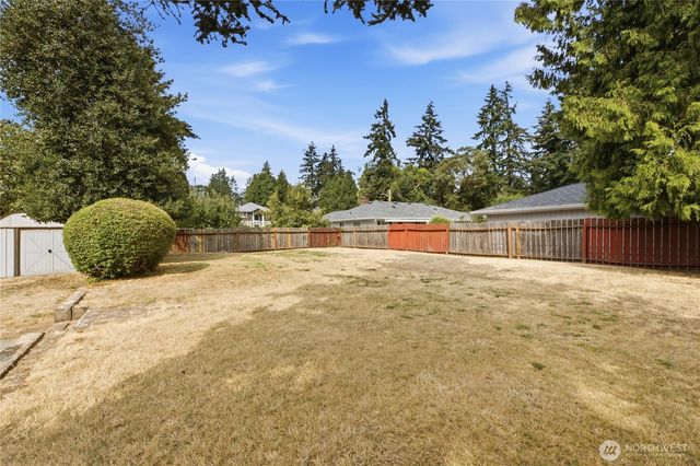 420 S 128th Street, Burien, WA 98168