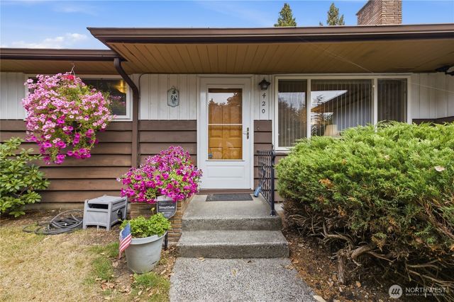 420 S 128th Street, Burien, WA 98168