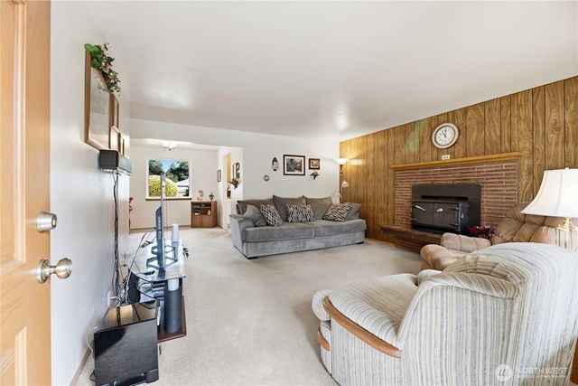 420 S 128th Street, Burien, WA 98168