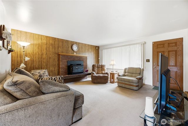 420 S 128th Street, Burien, WA 98168