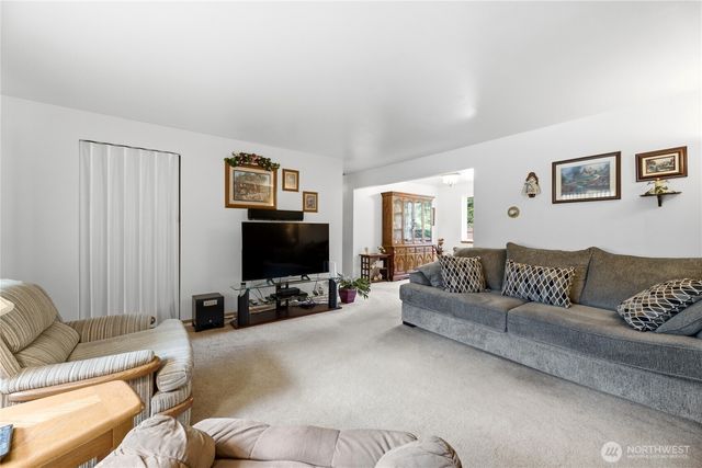 420 S 128th Street, Burien, WA 98168