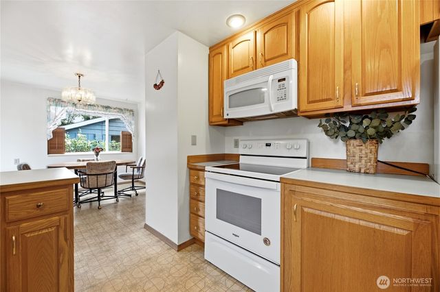 420 S 128th Street, Burien, WA 98168