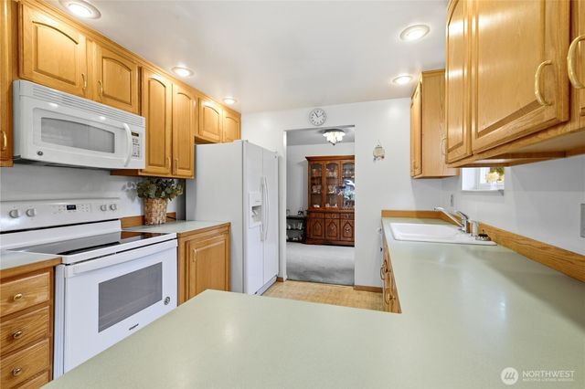 420 S 128th Street, Burien, WA 98168