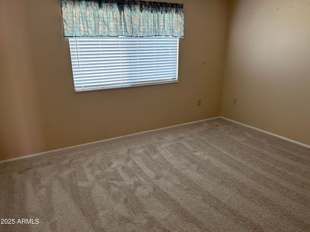 13677 N NEWCASTLE Drive, Sun City, AZ 85351